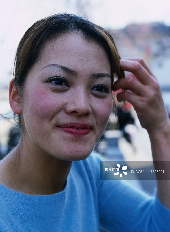 来自京都的年轻女人图片素材