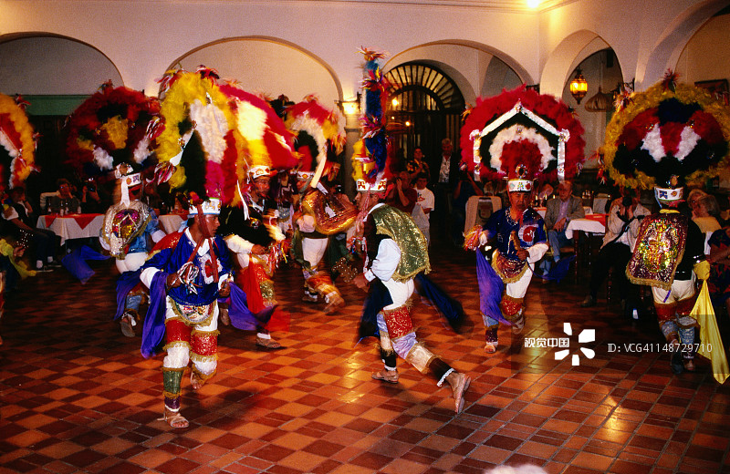 蒙特阿尔班酒店的民族舞蹈图片素材