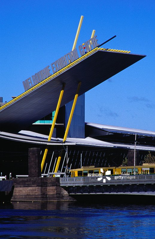 雅拉河上的墨尔本会展中心图片素材