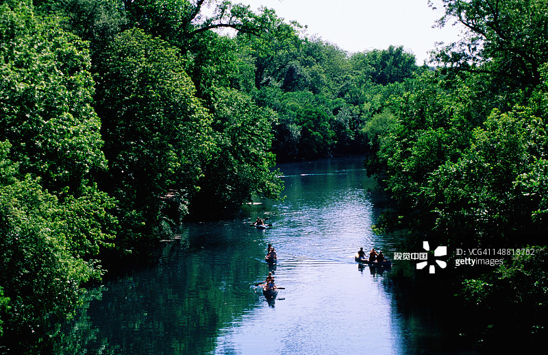 巴顿溪上的独木舟图片素材
