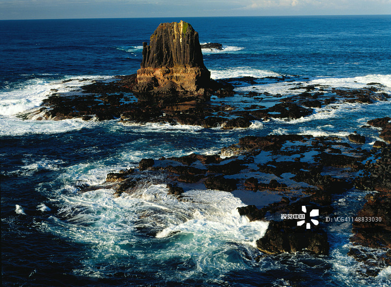 墨尔本莫宁顿半岛尚克角附近的岩层图片素材