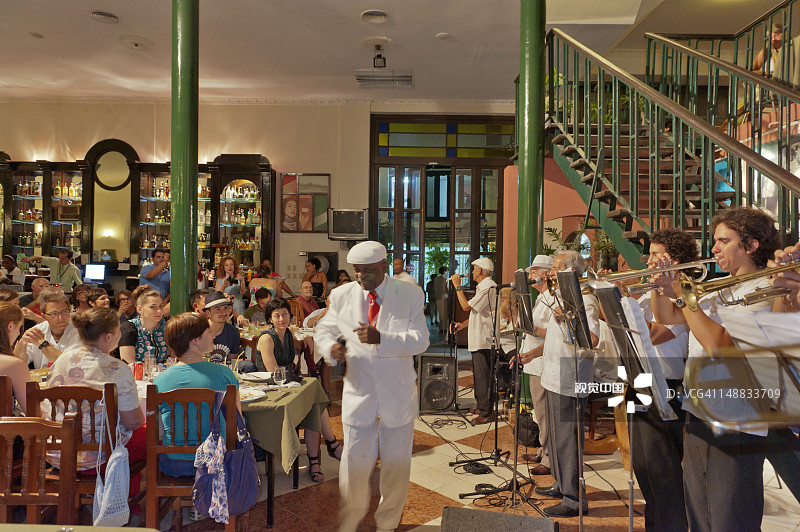 在布埃纳维斯塔社交俱乐部举行的音乐表演图片素材