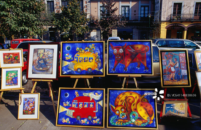 墨西哥城圣哈辛托广场的稚拙风格画作图片素材