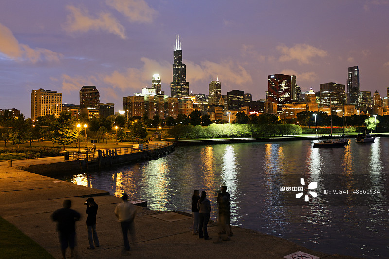 从谢德水族馆看到的市中心和密歇根湖图片素材