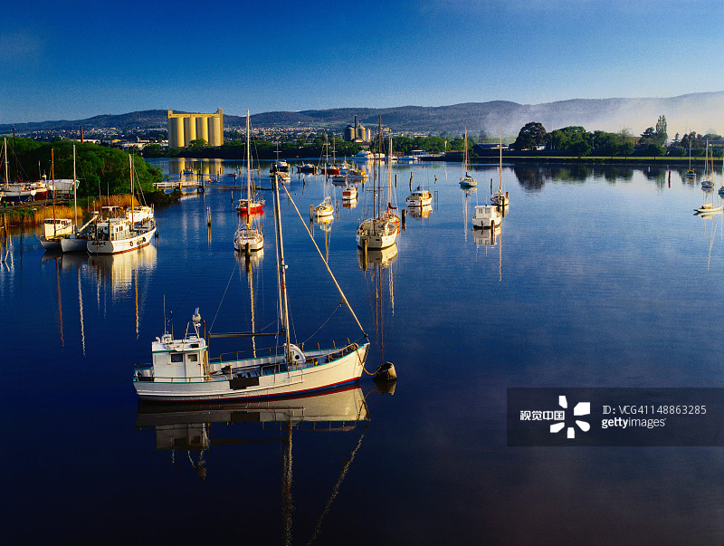 塔玛河上的船只 - 澳大利亚朗塞斯顿图片素材