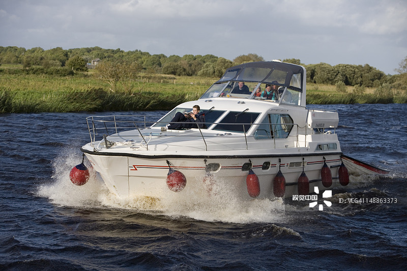 香农河上的船屋图片素材