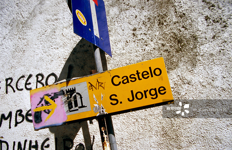 前往圣乔治城堡路标图片素材