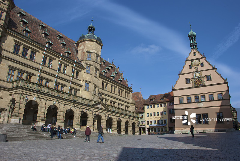 市政厅和市议员酒馆在集市广场图片素材