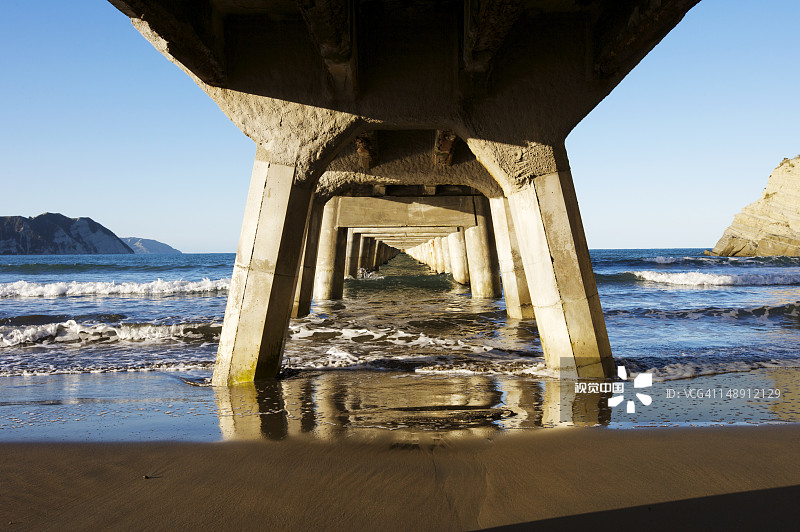 托拉加湾码头图片素材