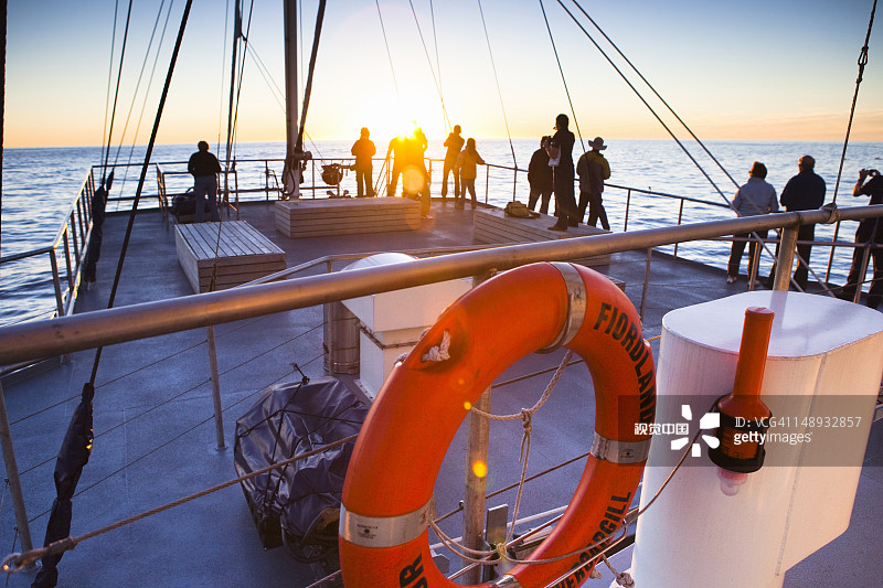 真实旅程号：提供进入遥远峡湾地区的少数旅游公司之一图片素材