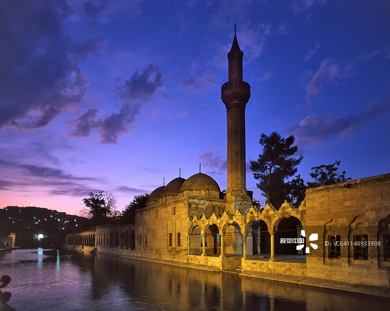 阿卜拉罕巴利克格尔清真寺的圣水池图片素材