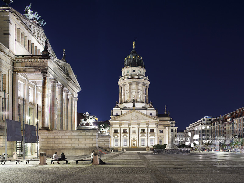 宪兵广场的法国大教堂图片素材