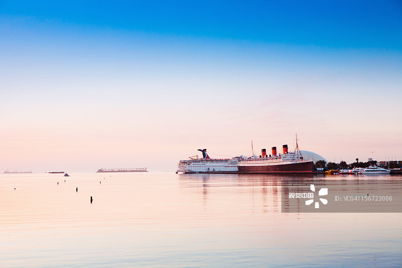 玛丽皇后号图片素材