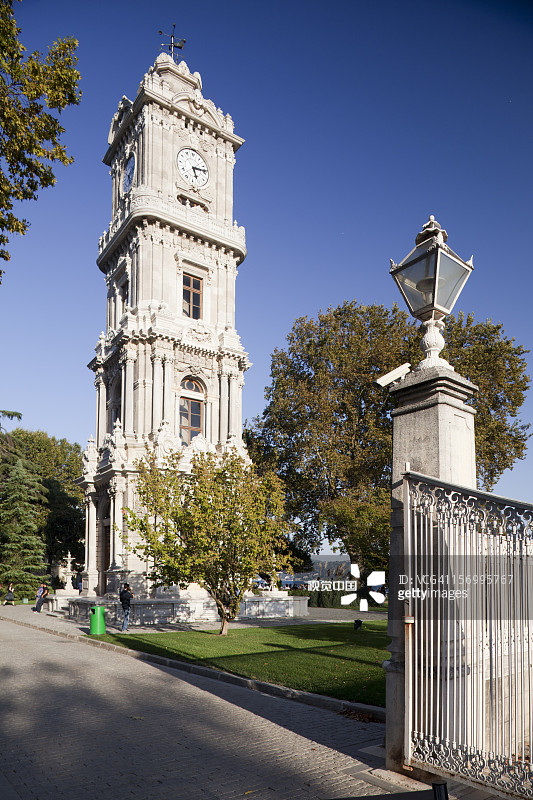 多尔玛巴赫切宫钟楼图片素材
