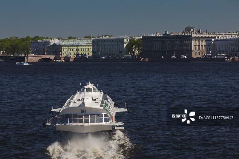 涅瓦河上的流星水翼船图片素材