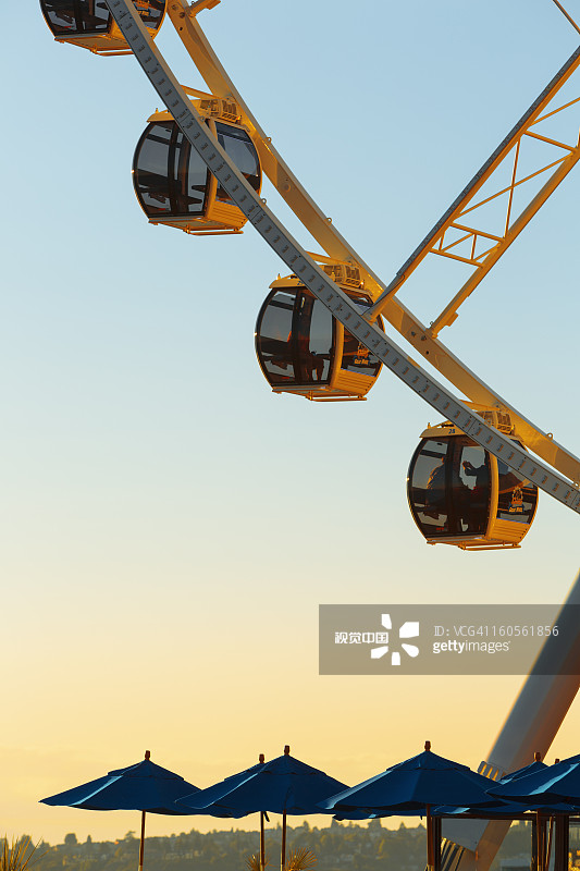 日落下的西雅图摩天轮图片素材