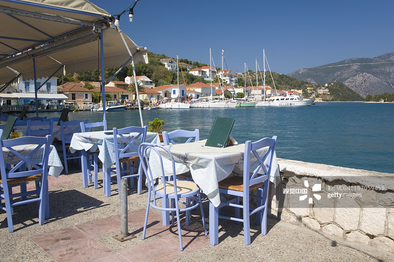 希腊伊萨卡岛瓦蒂海滨小酒馆图片素材