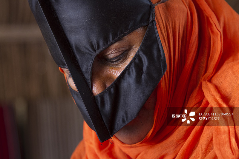 戴面纱的贝都因妇女图片素材