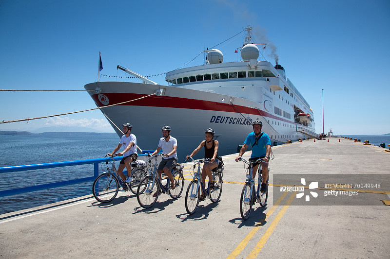 MS德国号游轮上的电动自行车图片素材