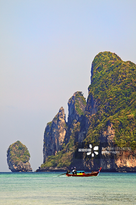 泰国皮皮岛的长尾船图片素材