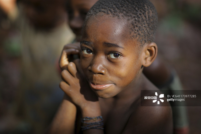 年轻的巴雅卡男孩图片素材