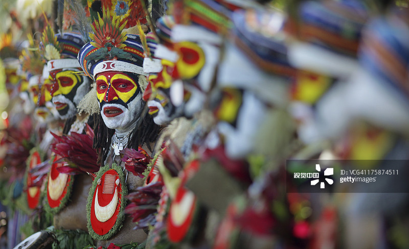 哈根山节上的部落舞蹈图片素材