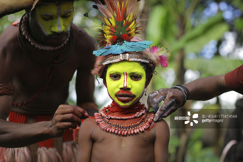 胡里维吾尔部落女孩图片素材