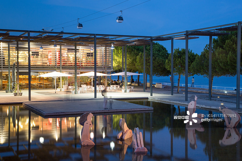 黄昏时分民族公园的水池图片素材