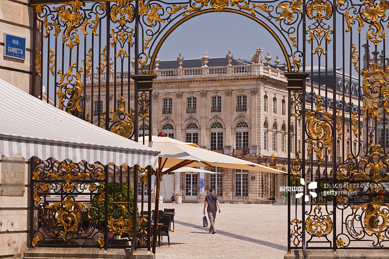 斯坦尼斯拉斯广场的镀金入口图片素材