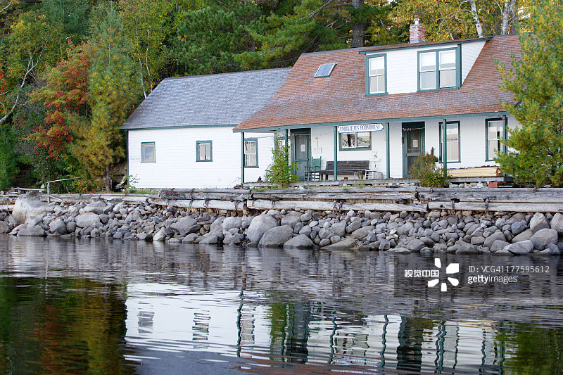 佩诺布斯科特河的伐木小屋图片素材