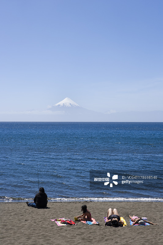 Llanquihue湖和奥索尔诺火山图片素材