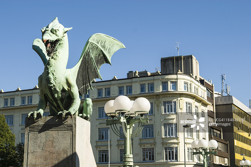 斯洛文尼亚卢布尔雅那龙桥图片素材