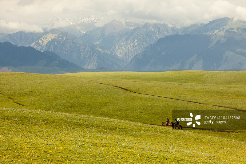 中国西部的山景图片素材