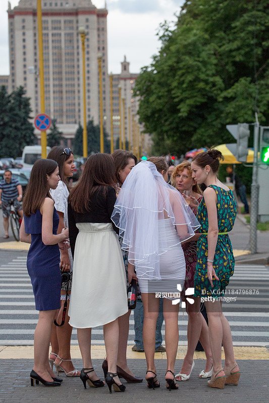 在麻雀山举办的单身派对图片素材