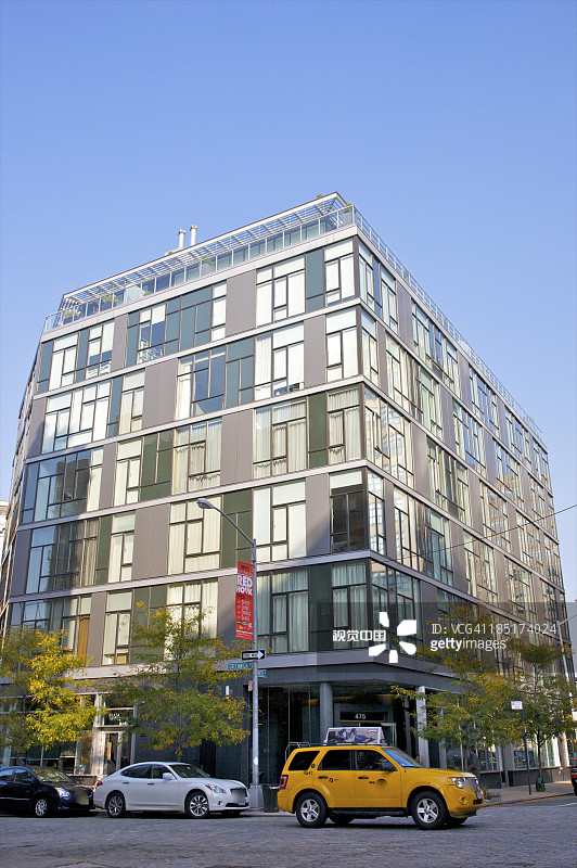 造型别致的现代阁楼建筑图片素材