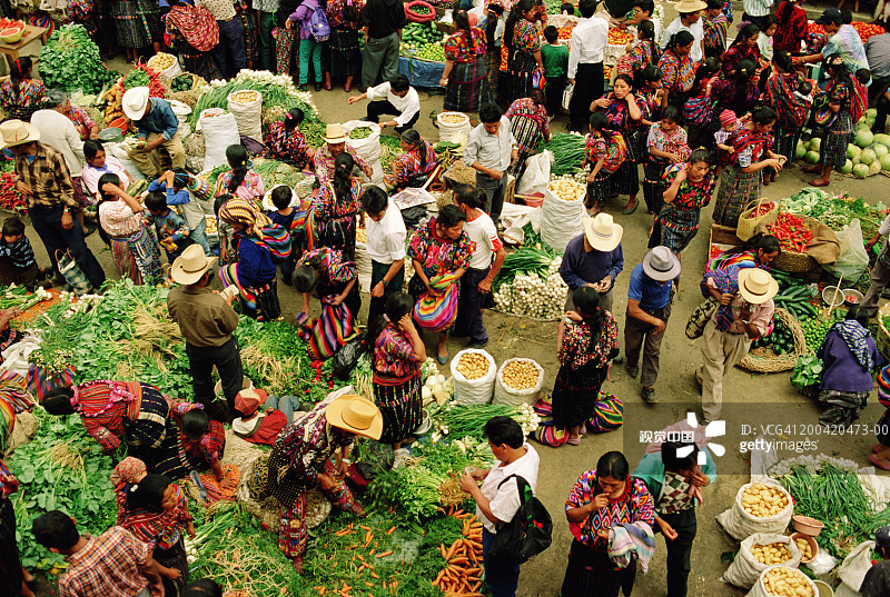 危地马拉奇奇卡斯特南戈周日市场高空俯瞰图片素材