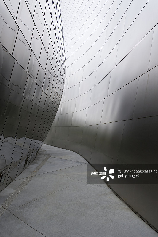 美国加利福尼亚州洛杉矶，迪士尼音乐厅周围的走道图片素材