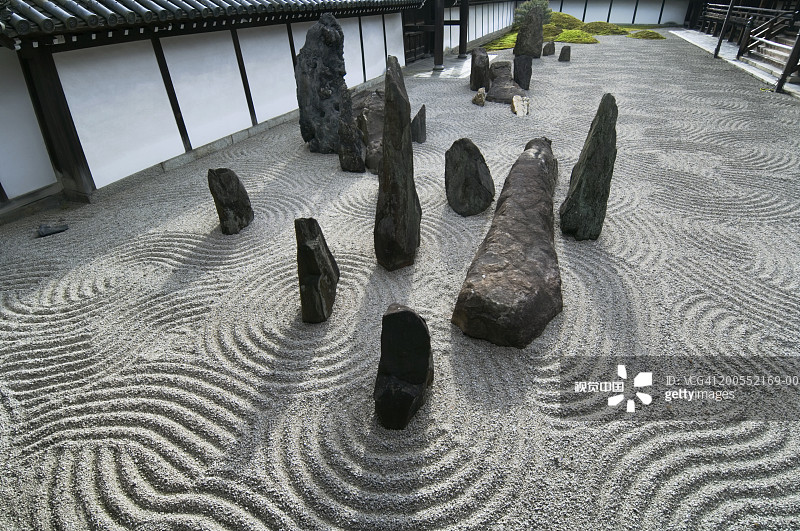 禅意石园高角度景观图片素材