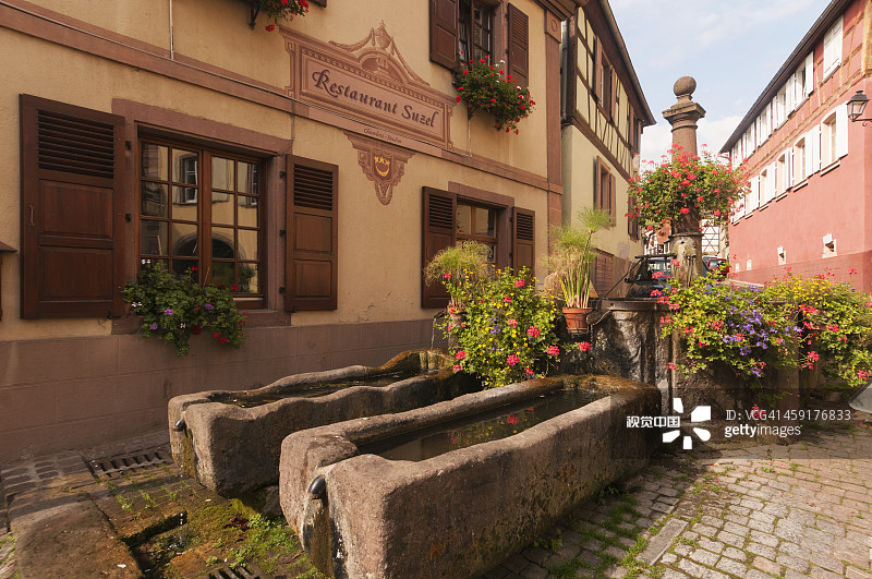 半木结构餐厅图片素材