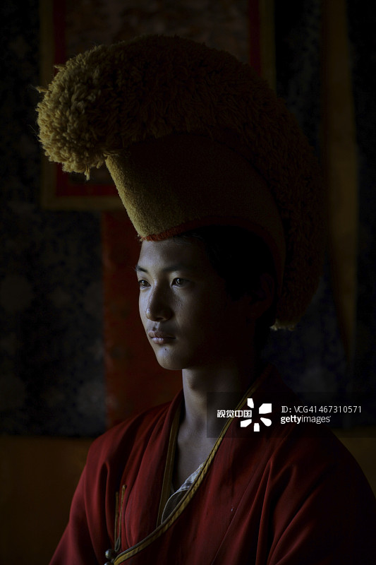乌夫根基德寺的黄色帽子佛教僧侣图片素材