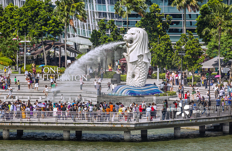 热门的鱼尾狮喷泉图片素材