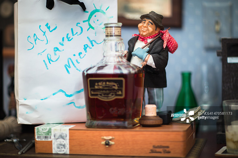 单桶波本酒静物图片素材