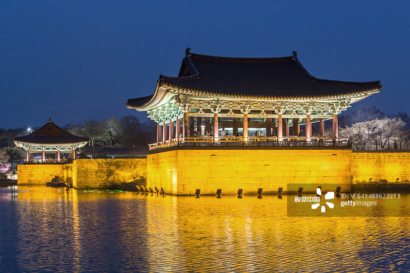 韩国庆州国家公园的雁鸭池图片素材