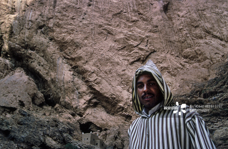 托德拉峡谷居住在洞穴中的游牧民图片素材
