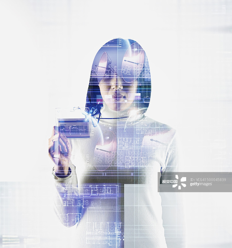 服务器倒影中的女人剪影图片素材