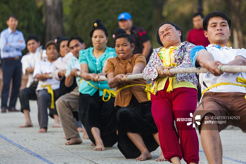 奠边府拔河比赛图片素材