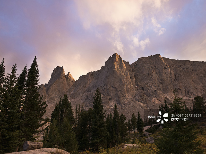 云下风河山，派恩代尔，怀俄明州，美国图片素材