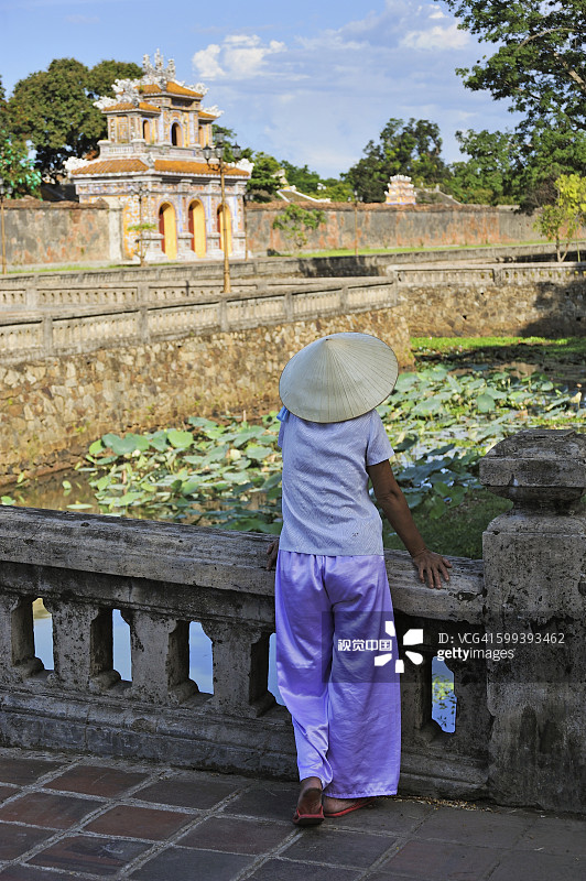 越南顺化皇城外荷花池图片素材