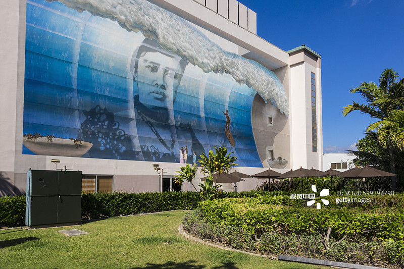 夏威夷瓦胡岛檀香山著名的墙壁壁画，名为Mana Nalu或海浪精神图片素材