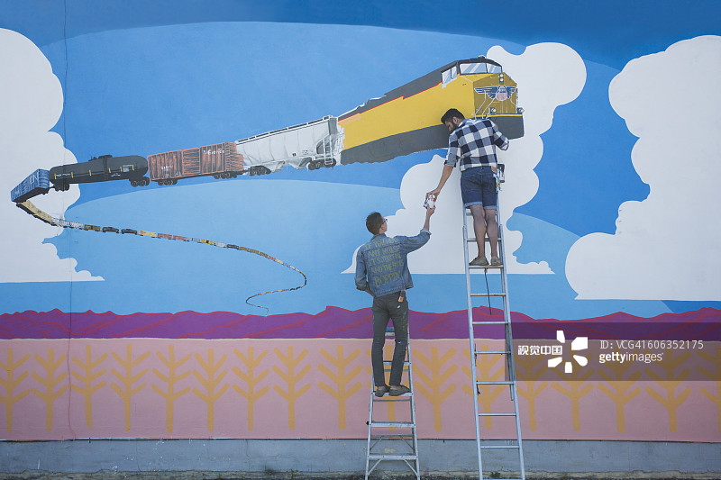 艺术家绘制壁画图片素材